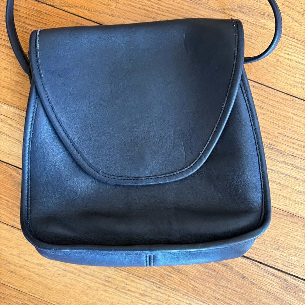 VINTAGE Coach Lindsay Black Leather Crossbody Bag - Picture 2 of 15